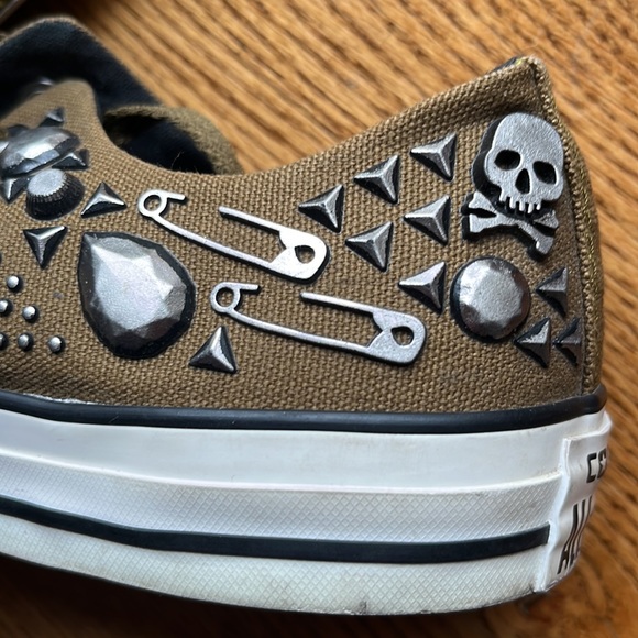 Converse Chuck Taylor PU army green studded sneakers size 9.5 - Picture 4 of 11